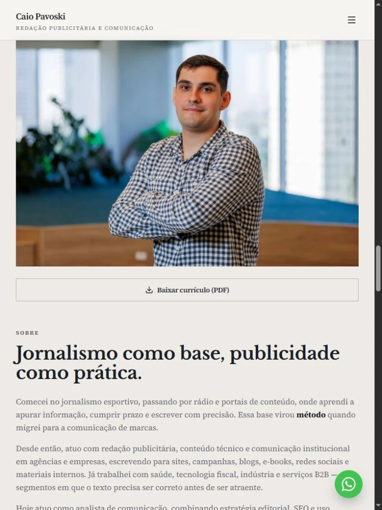 Portrait, résumé link, and the start of Caio Pavoski’s professional introduction on tablet.