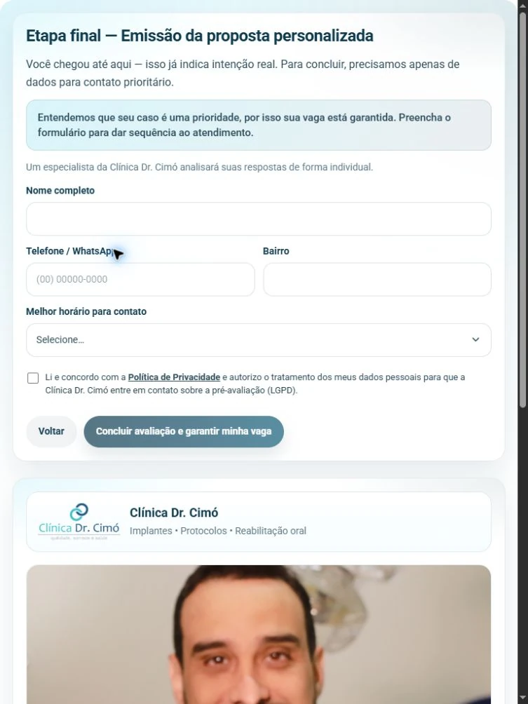 Contato em tablet com mensagem de prioridade, campos vazios e consentimento desmarcado.